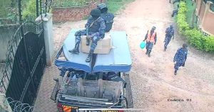 Security at the gate of Hon Robert Kyaguranyi and the leader of the National Unity Platform in Magere , Mr Kyaguranyi's home 