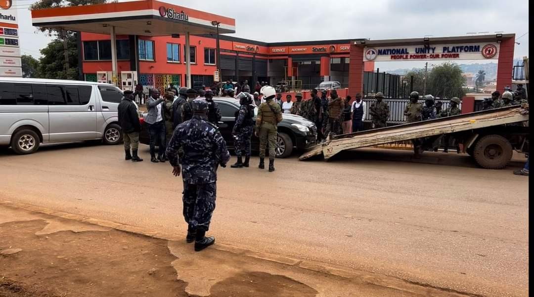 Heavy police and military presence around the National Unity Platform Party headquarters on the 4th anniversary of its rebranding, with several leaders being arrested.